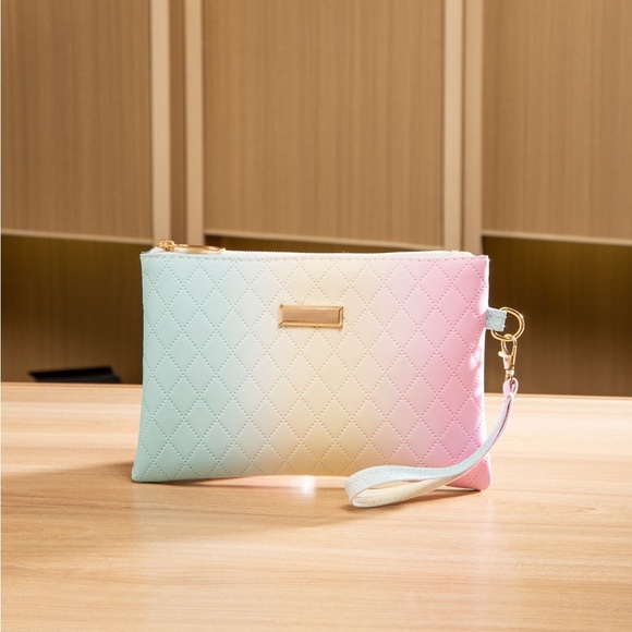 Handbags - New quilted ombré square bag